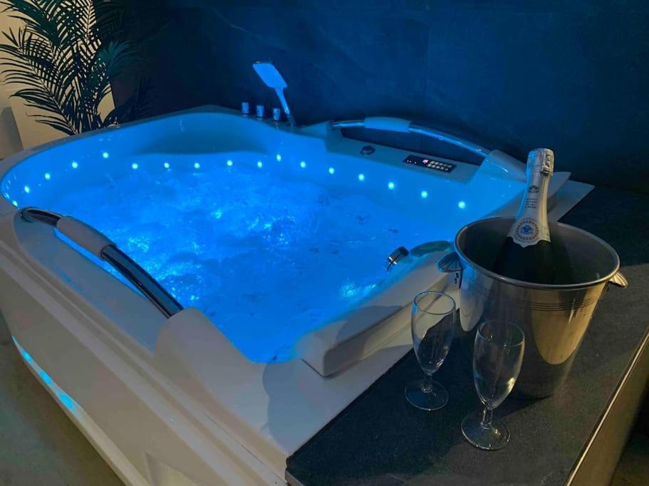La Suite Saphir - Spa Privatif Nancy Bagian luar foto